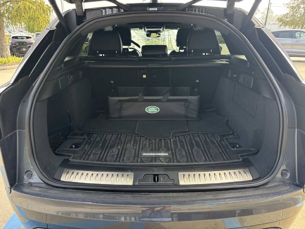 Certified Used 2026 Blue Land Rover Dynamic SE image 9