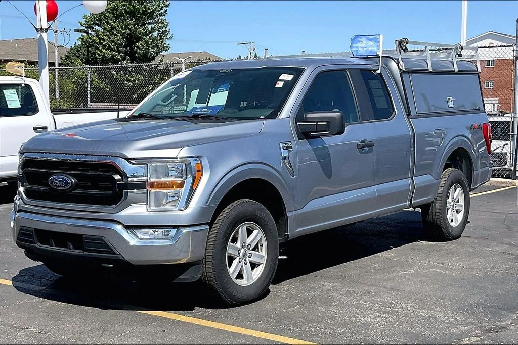 Certified Used 2022 Silver Metallic Ford XLT image 11