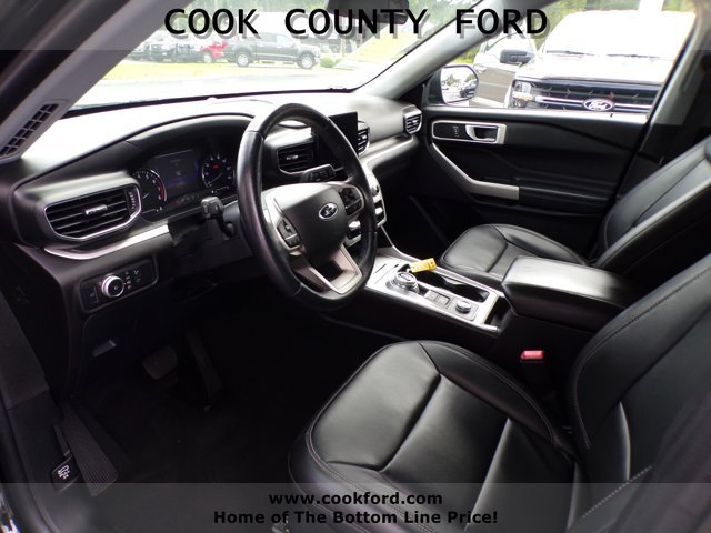 Used 2022 Agate Black Metallic Ford XLT image 2
