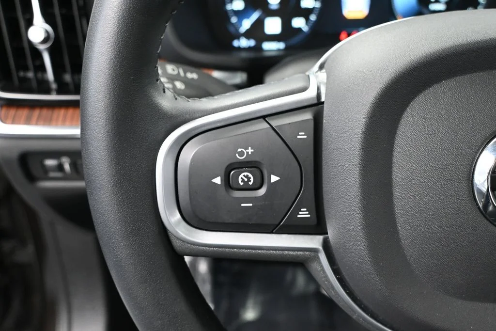 2022 Volvo S60 R-Design Expression - Photo 29