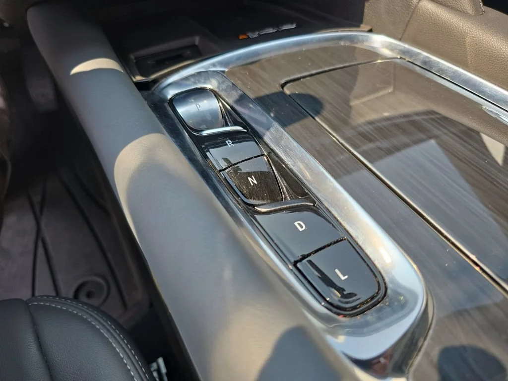 Used 2024 Ebony Twilight Metallic Buick Essence image 16