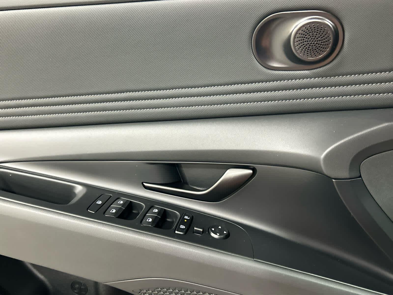 2026 Hyundai Elantra SEL - Photo 25