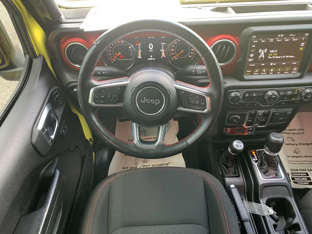 Used 2023  Jeep Rubicon image 17