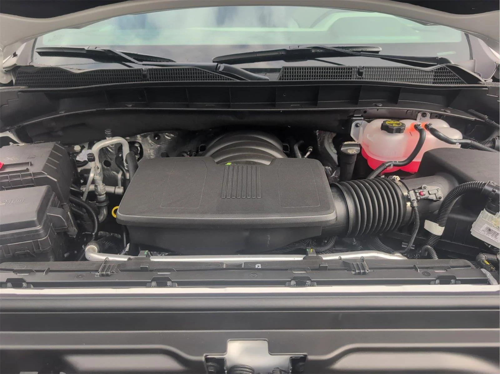 New 2026 Summit White GMC SLT image 32