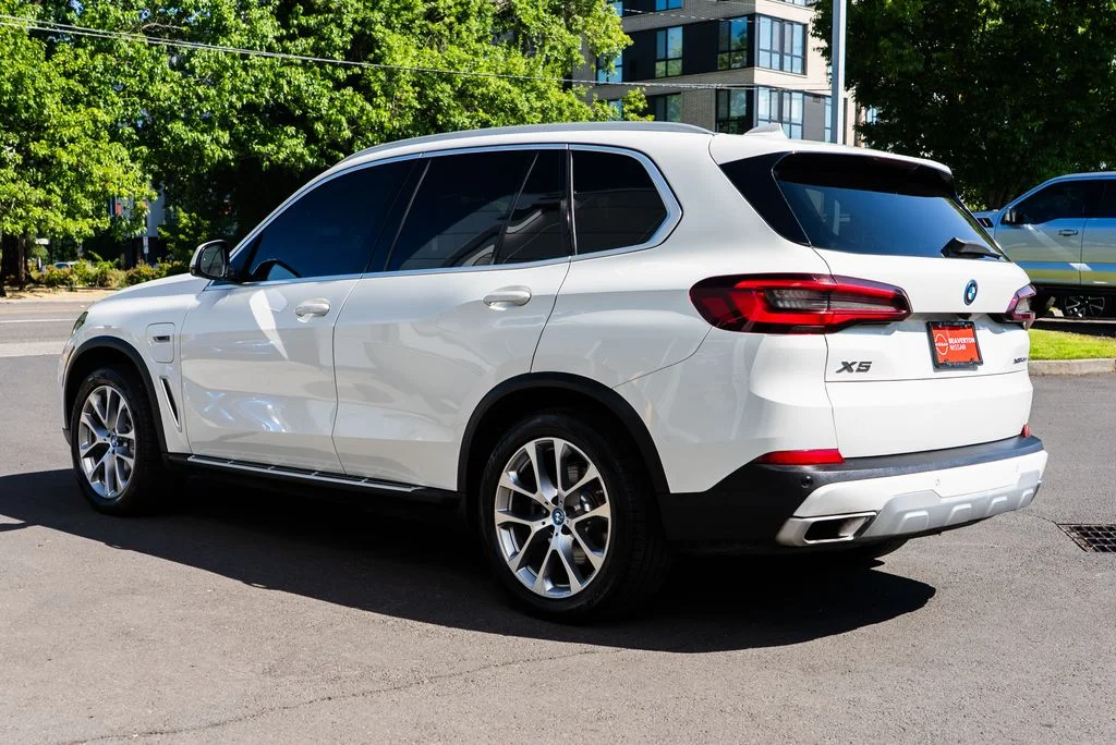 Used 2023 White BMW xDrive45e image 4
