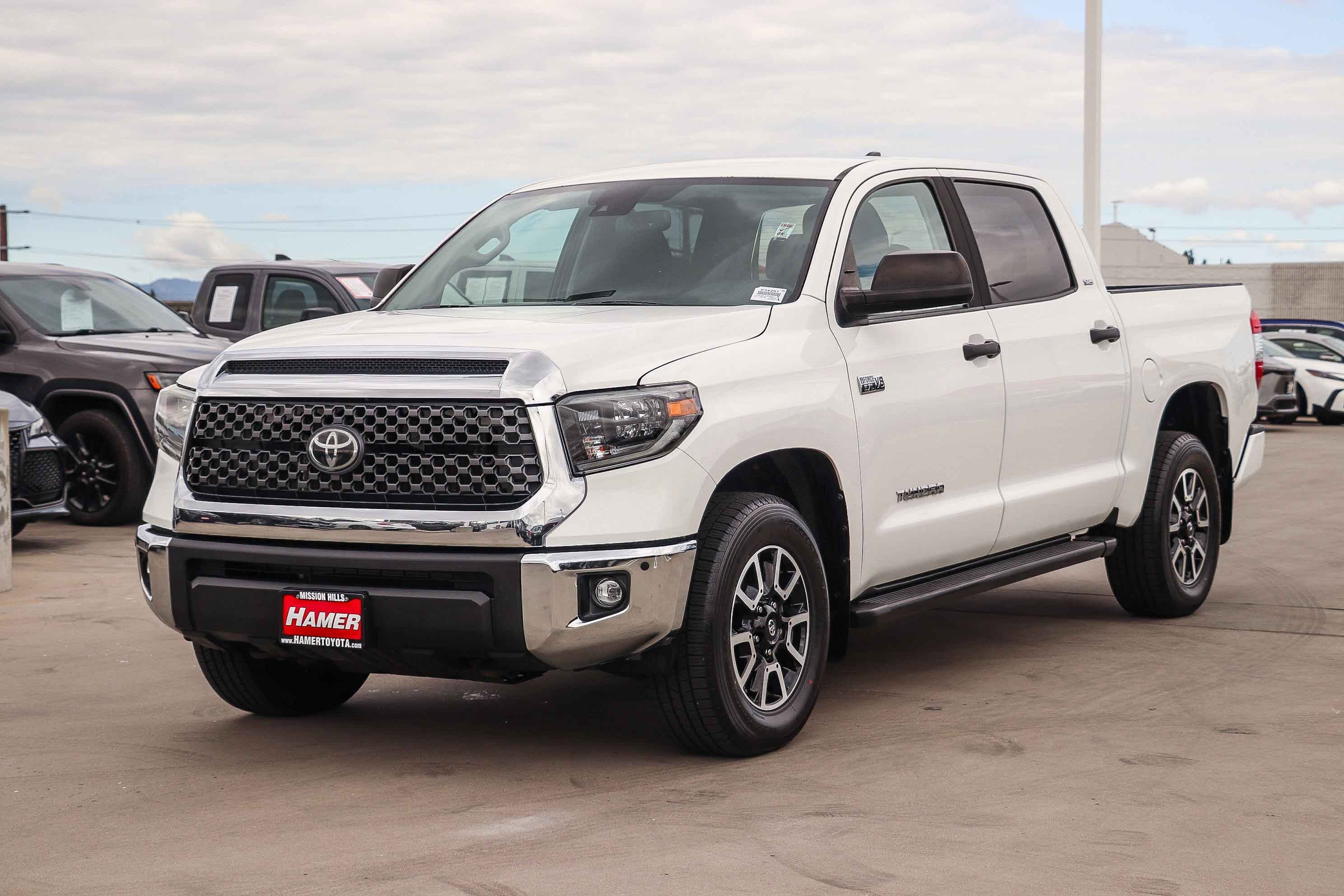 Certified Used 2020 Super White Toyota SR5 image 3