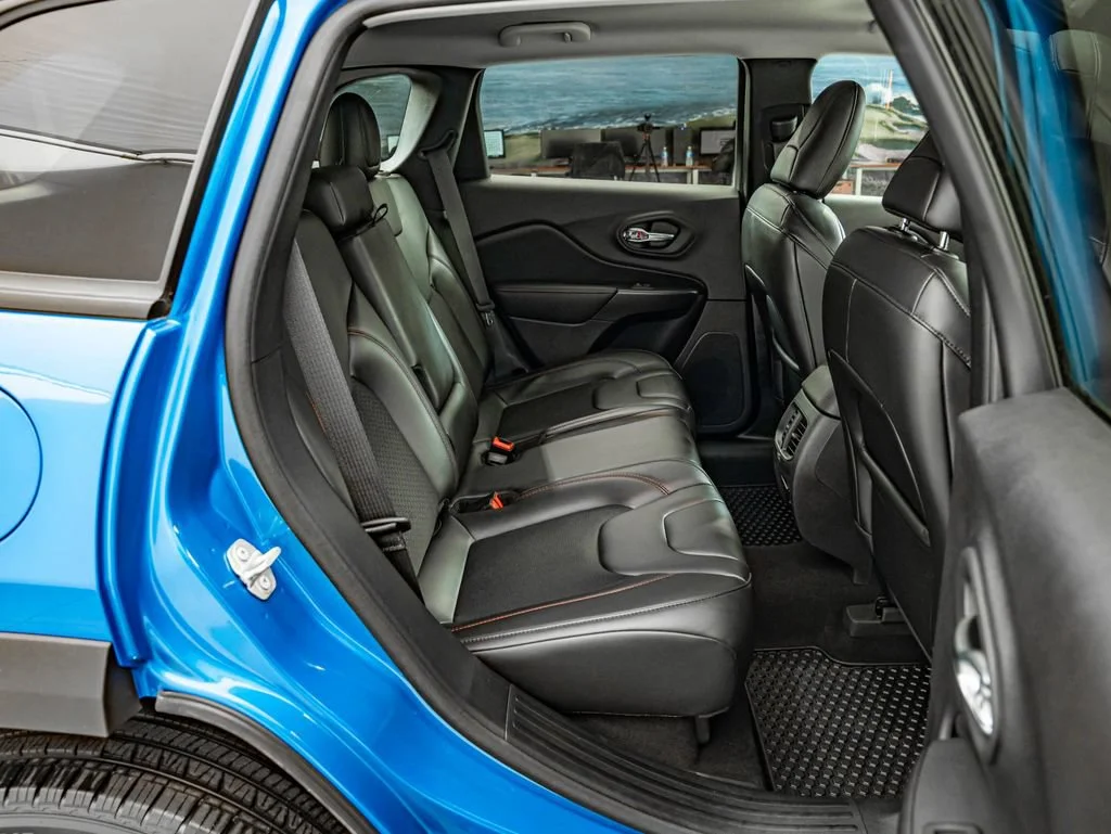Used 2020 Hydro Blue Pearlcoat Jeep Trailhawk image 35