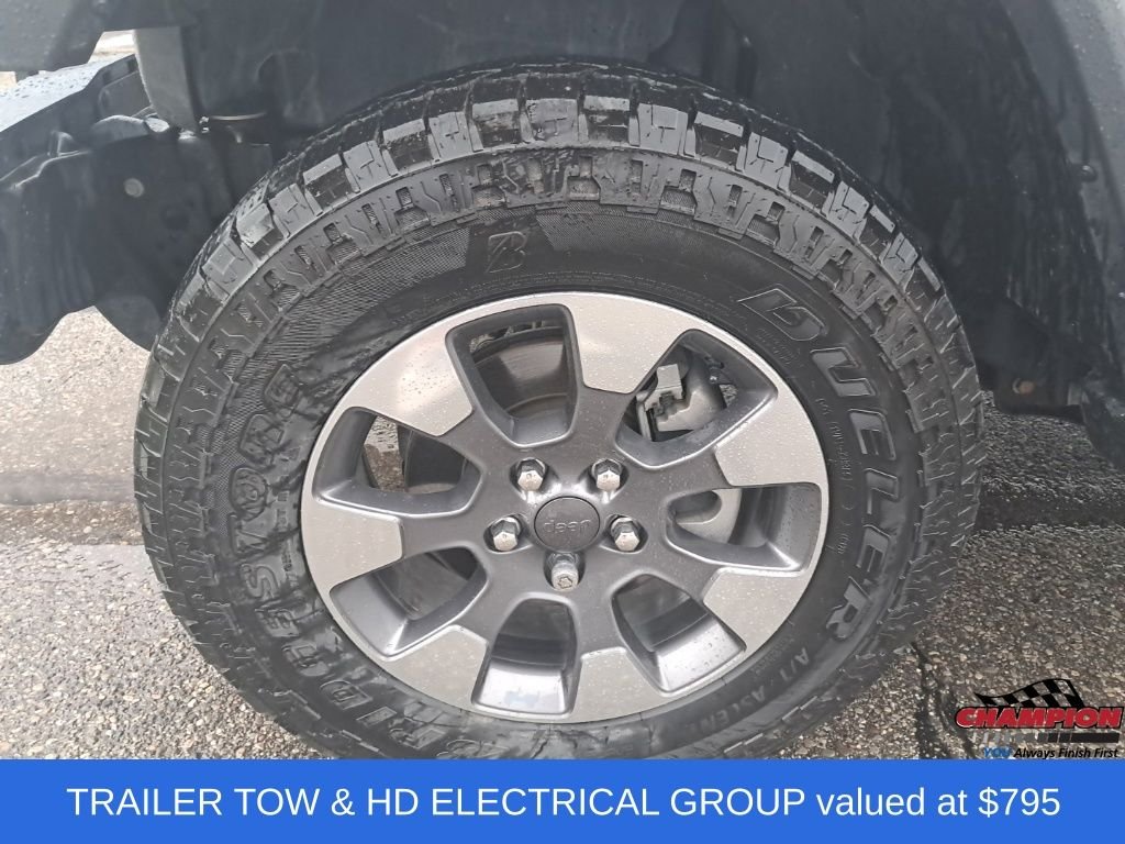 Used 2020 Gray Jeep Unlimited Sahara image 11