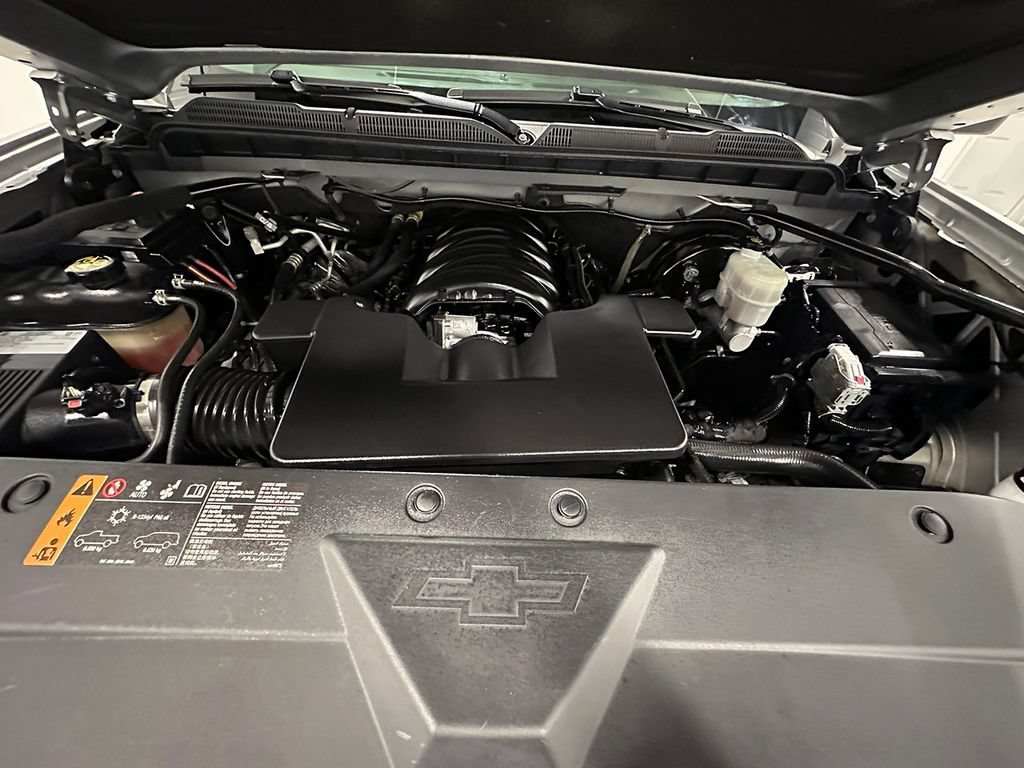 Used 2019 SILVER ICE METALLIC Chevrolet LT image 39