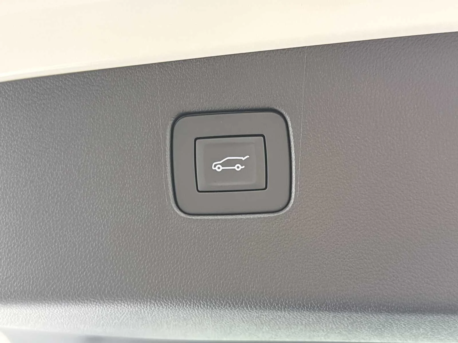 New 2026 Summit White Buick Preferred image 17