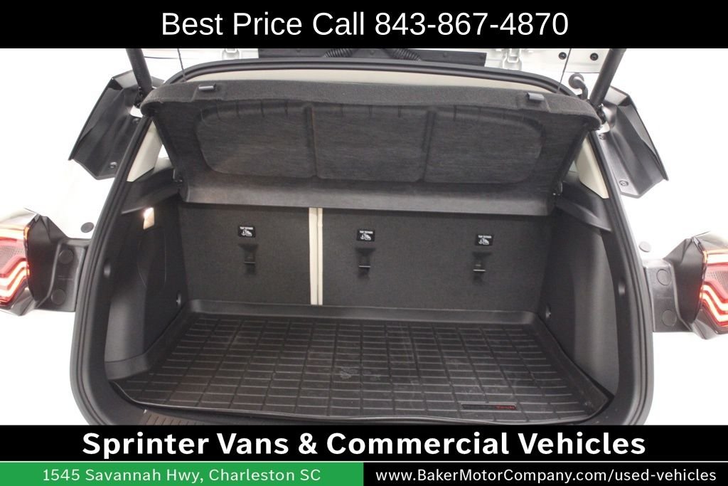 Used 2025 White Frost Buick Avenir image 34