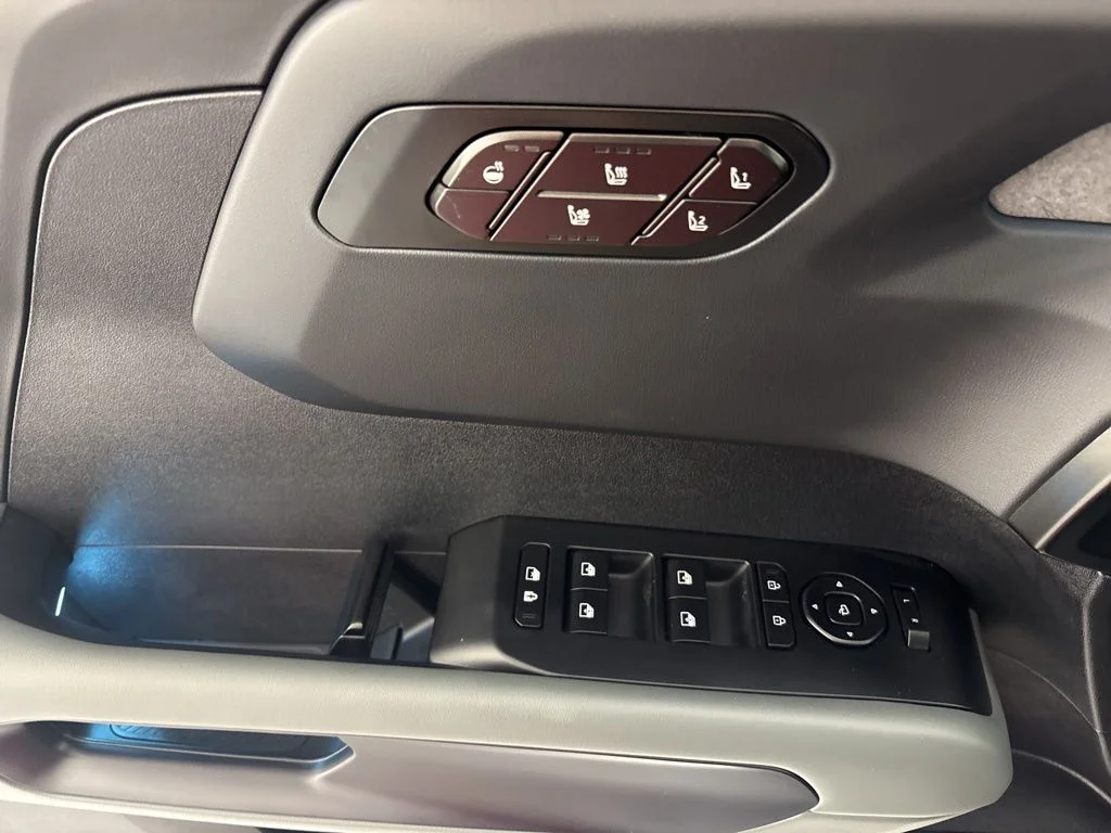 New 2027 Ebony Black Kia X-LINE SX image 31
