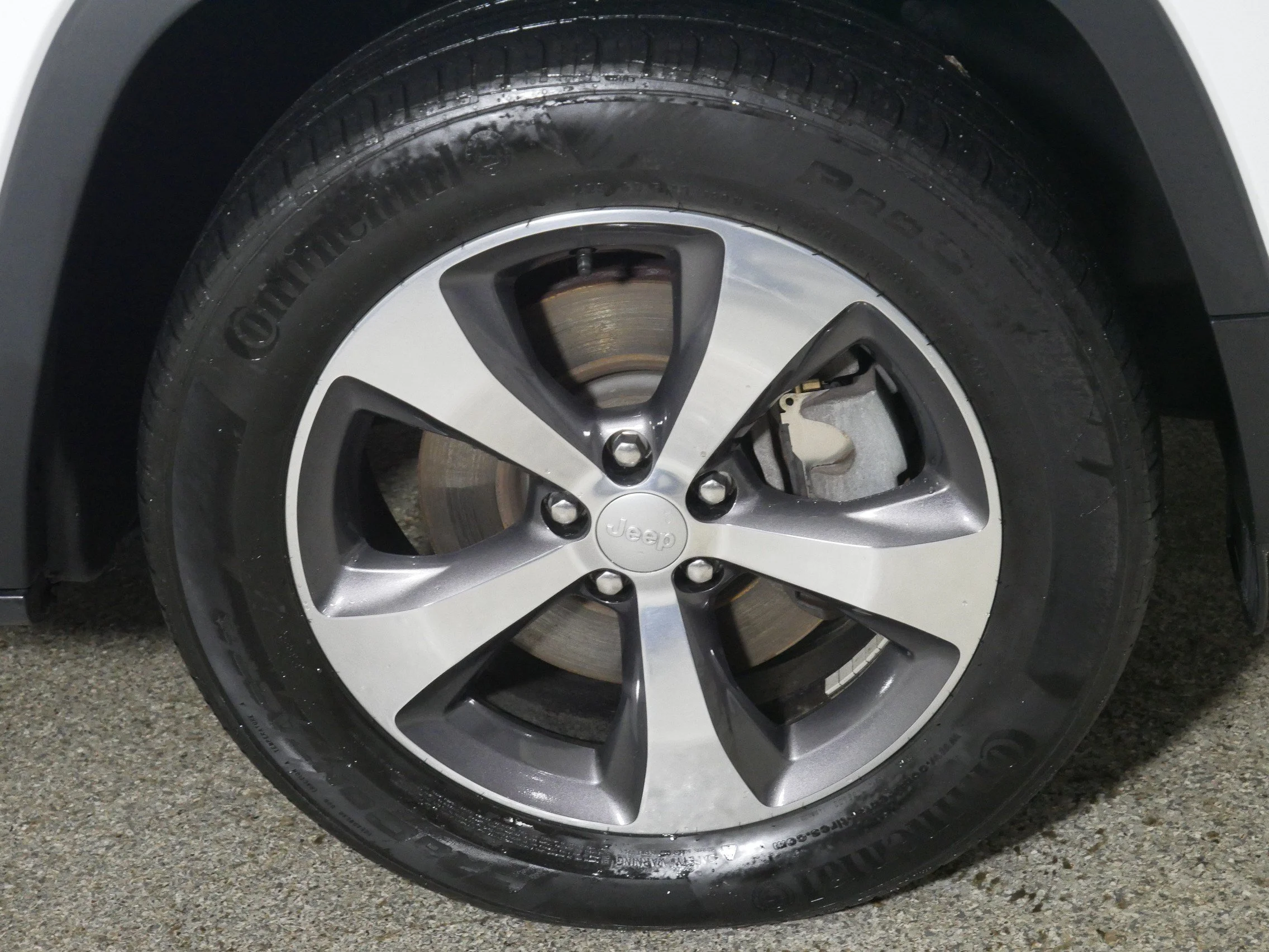 Used 2019 Bright White Clearcoat Jeep Limited image 15