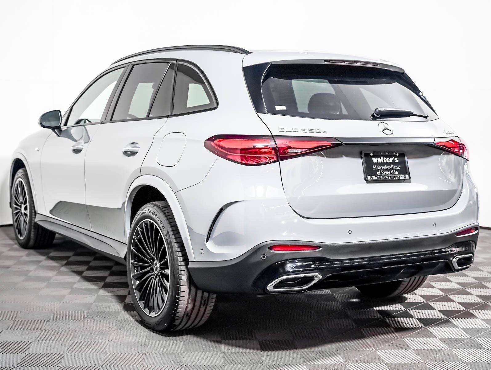 Certified Used 2025 Alpine Grey Mercedes-Benz GLC 350e 4MATIC® SUV image 2