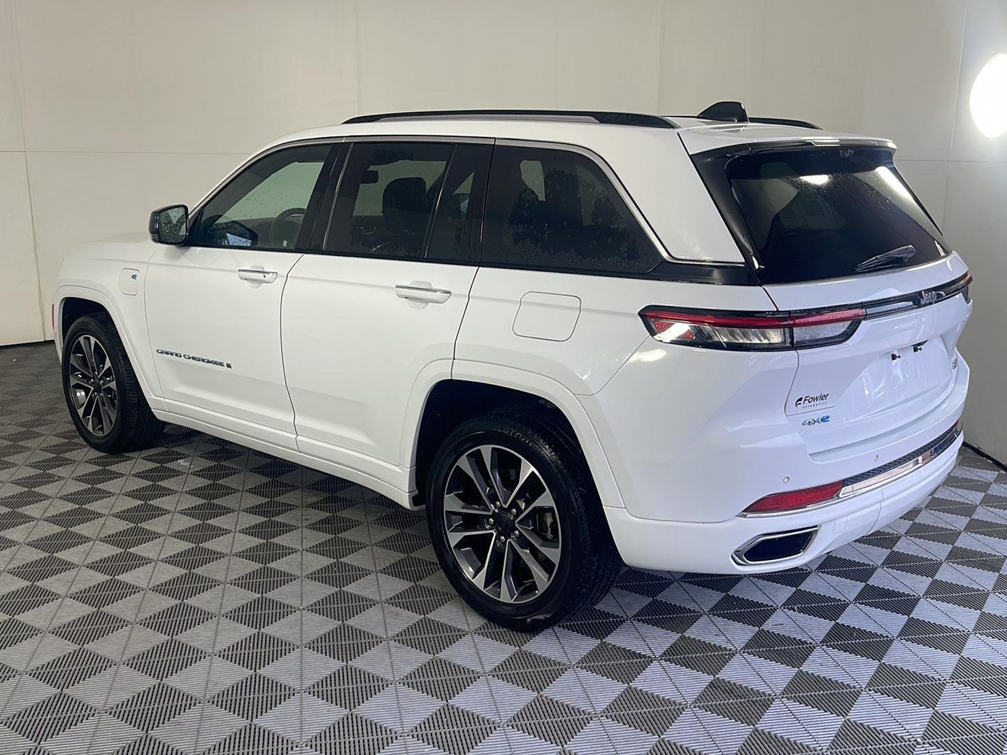 Used 2023 Bright White Clearcoat Jeep Overland image 14
