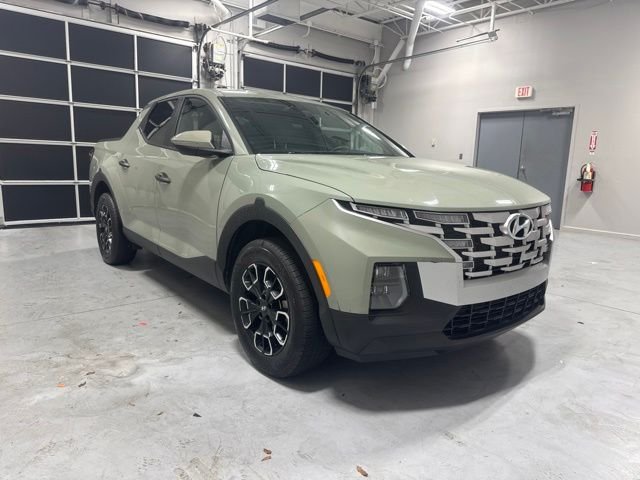 Used 2024 Green Hyundai SEL image 3