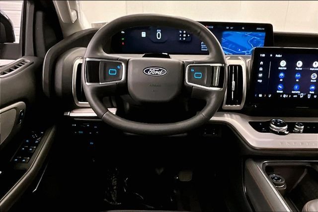 Used 2025 Agate Black Metallic Ford Active image 6