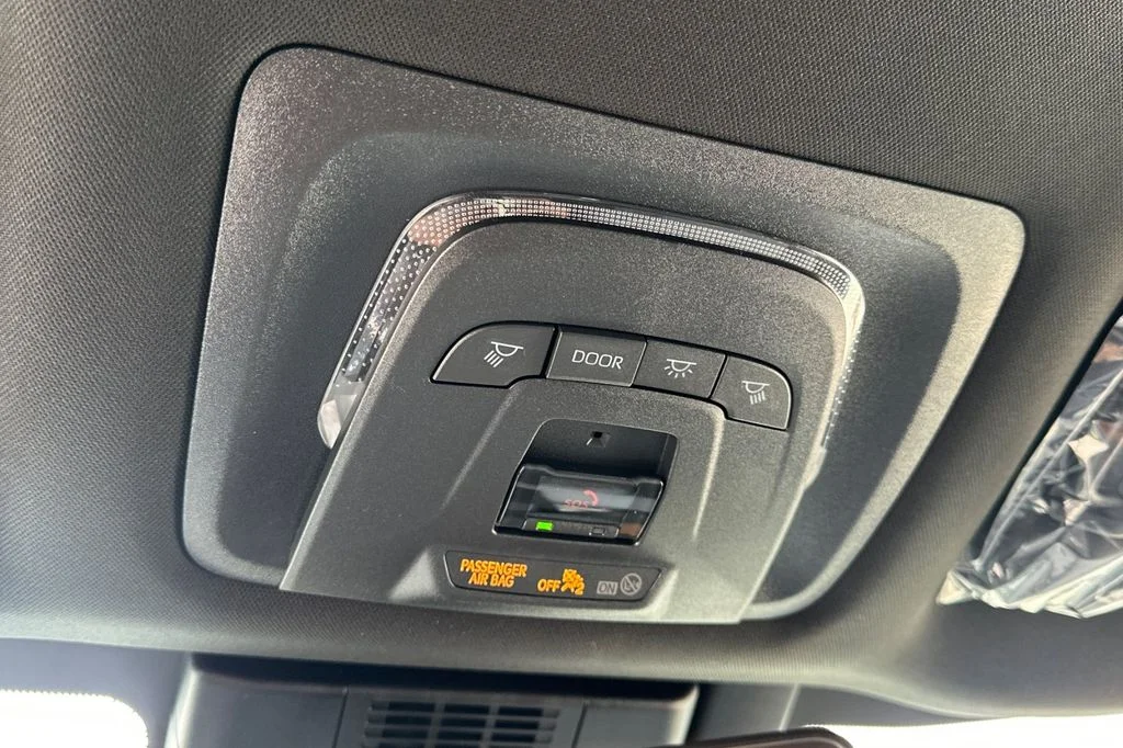 New 2026 Wind Chill Pearl <sup>1</sup> Toyota  XLE image 27
