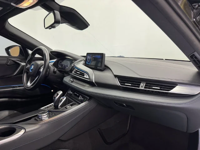 Used 2016 Crystal White Pearl Metallic w/BMW i Frozen Blue BMW Base image 40