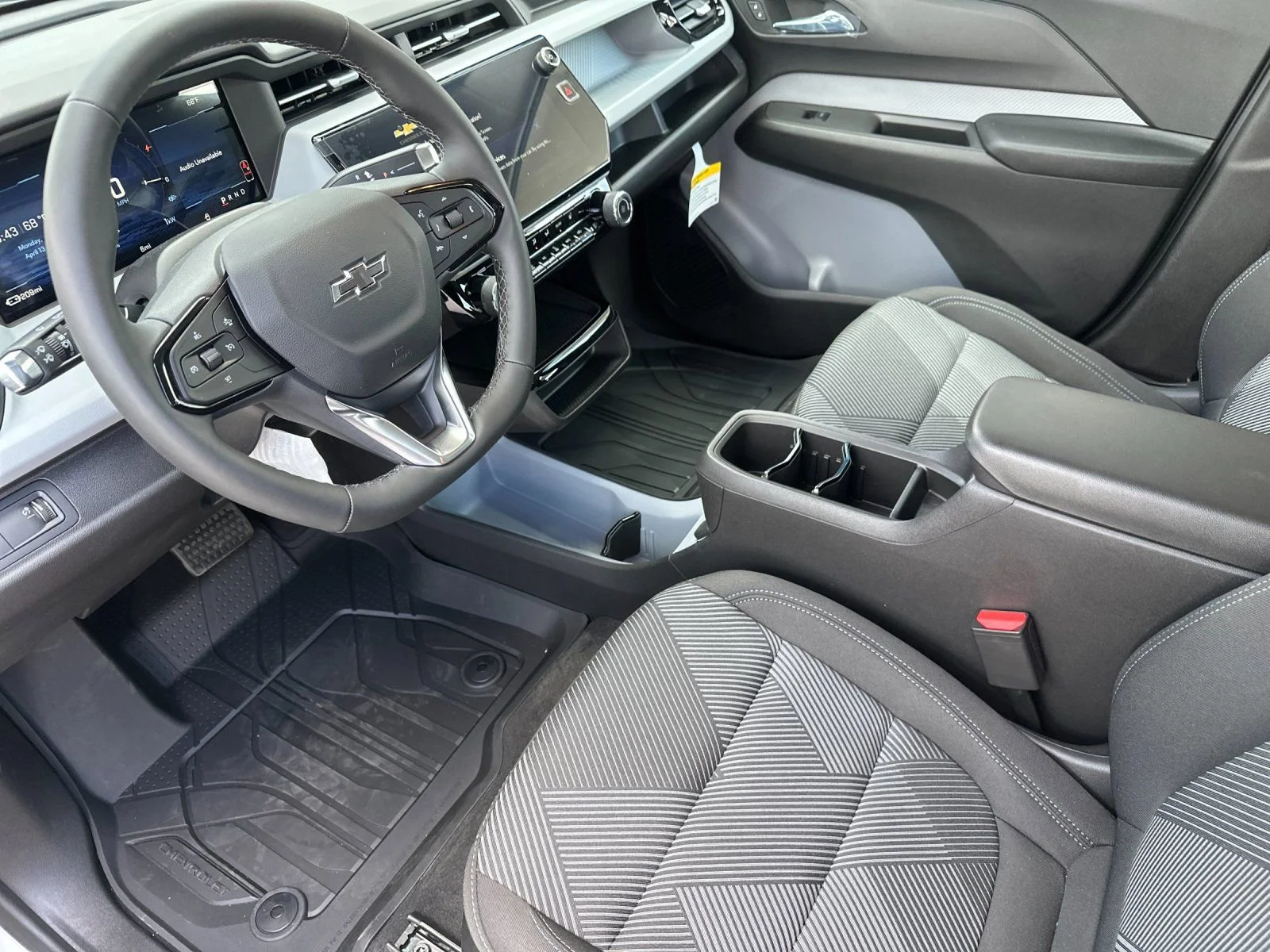 2027 Chevrolet Bolt LT - Photo 10