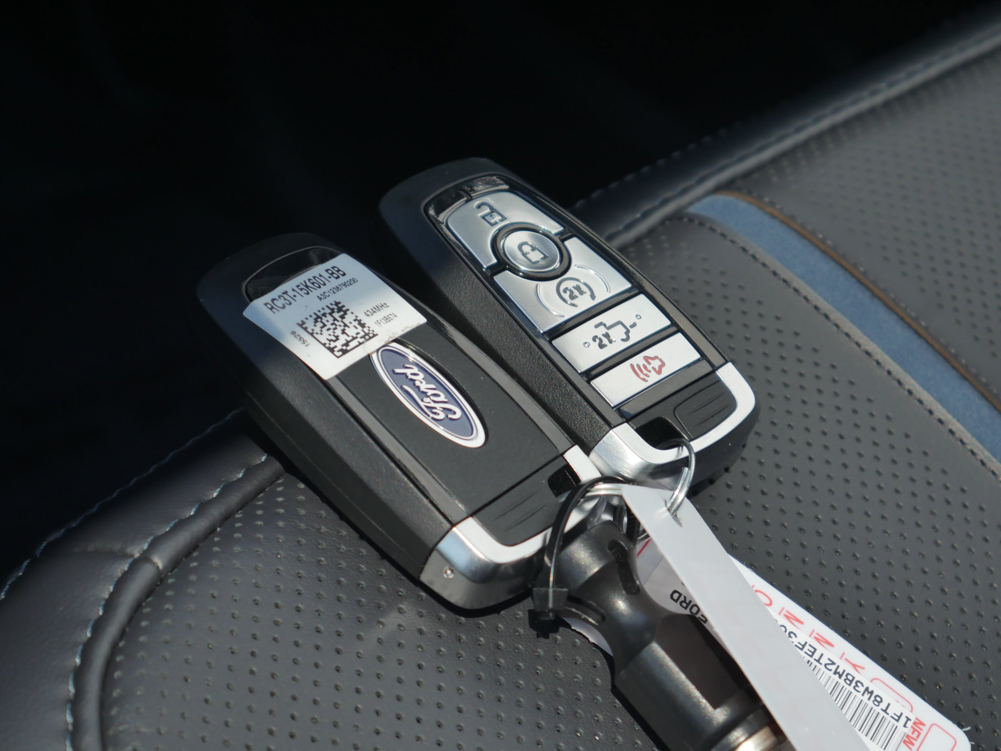 New 2026 Carbonized Gray Metallic Ford F-350® Platinum® image 41