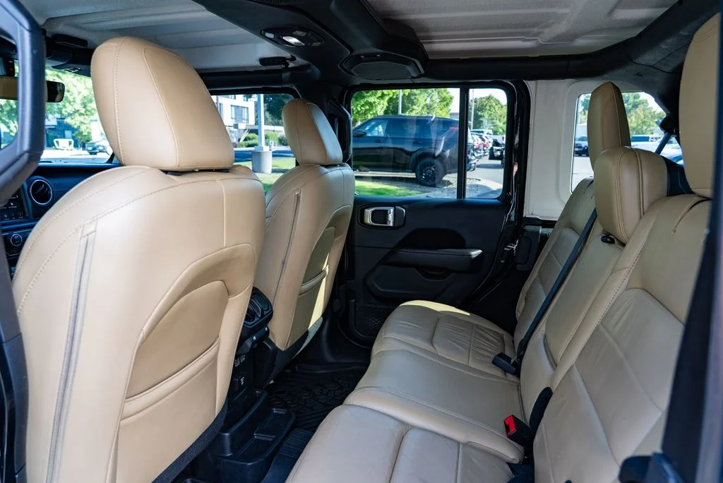 Used 2018 Black Jeep Unlimited Sahara image 24