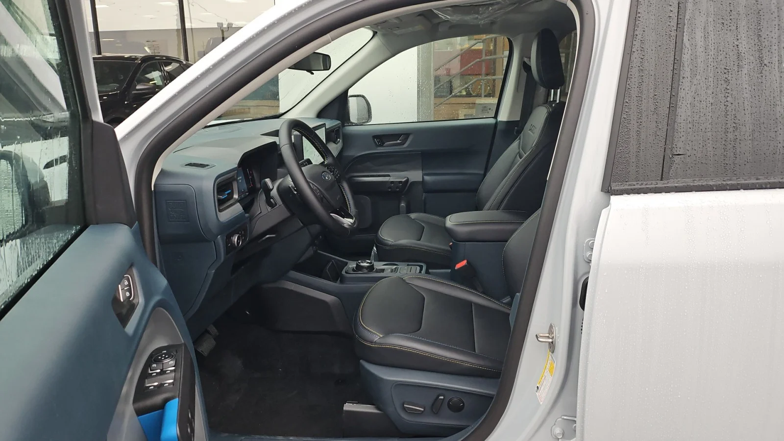 New 2026 Space White Metallic Ford Lobo High AWD image 7