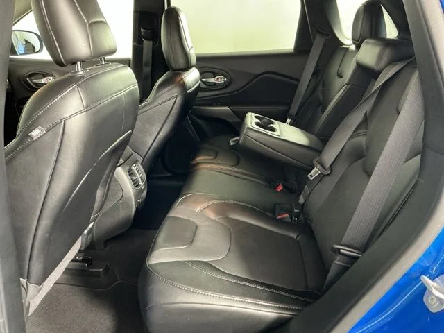 Certified Used 2022 Blue Jeep Latitude Lux image 13