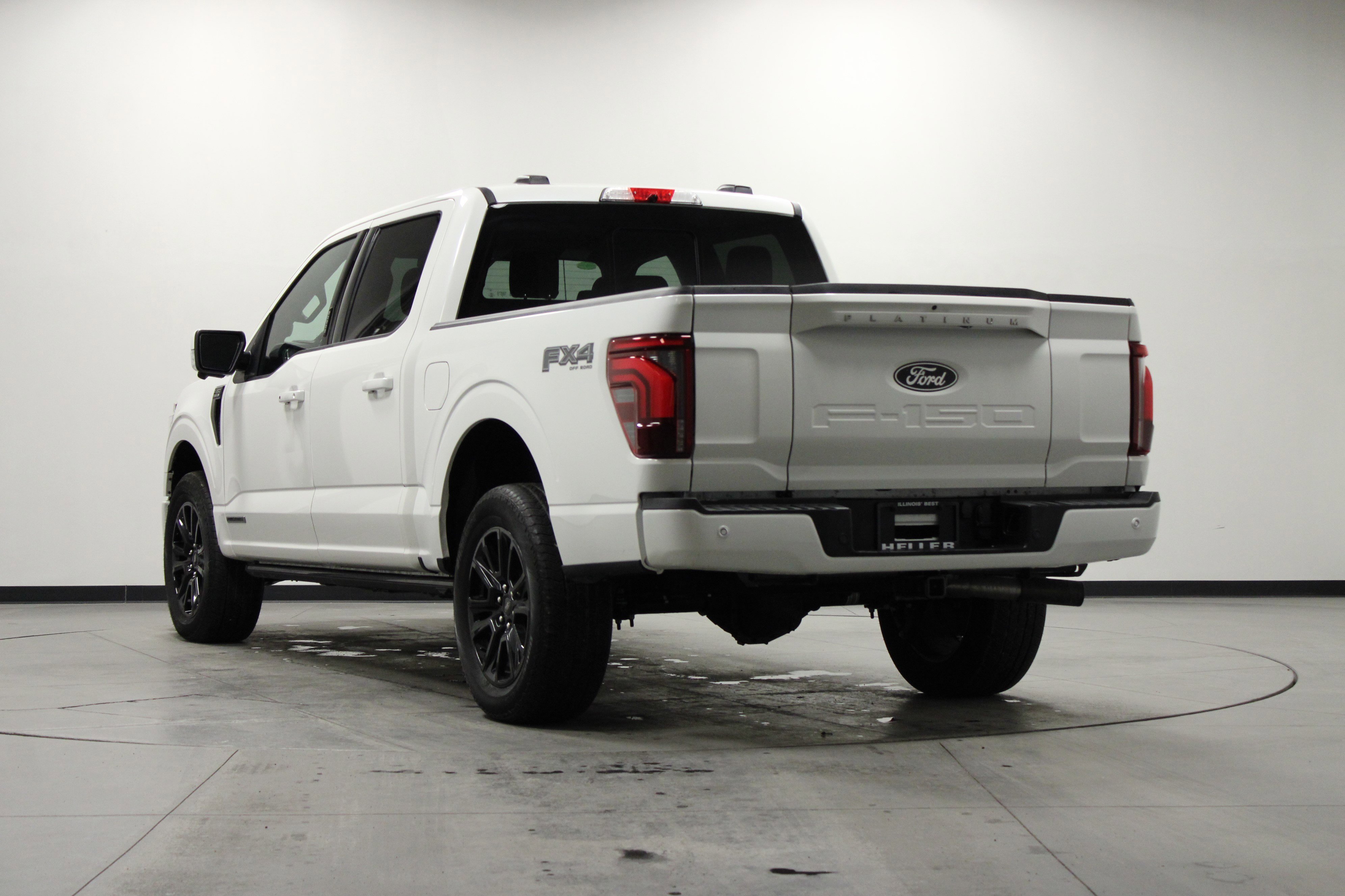 Used 2024 Star White Metallic Tri-Coat Ford Platinum image 6