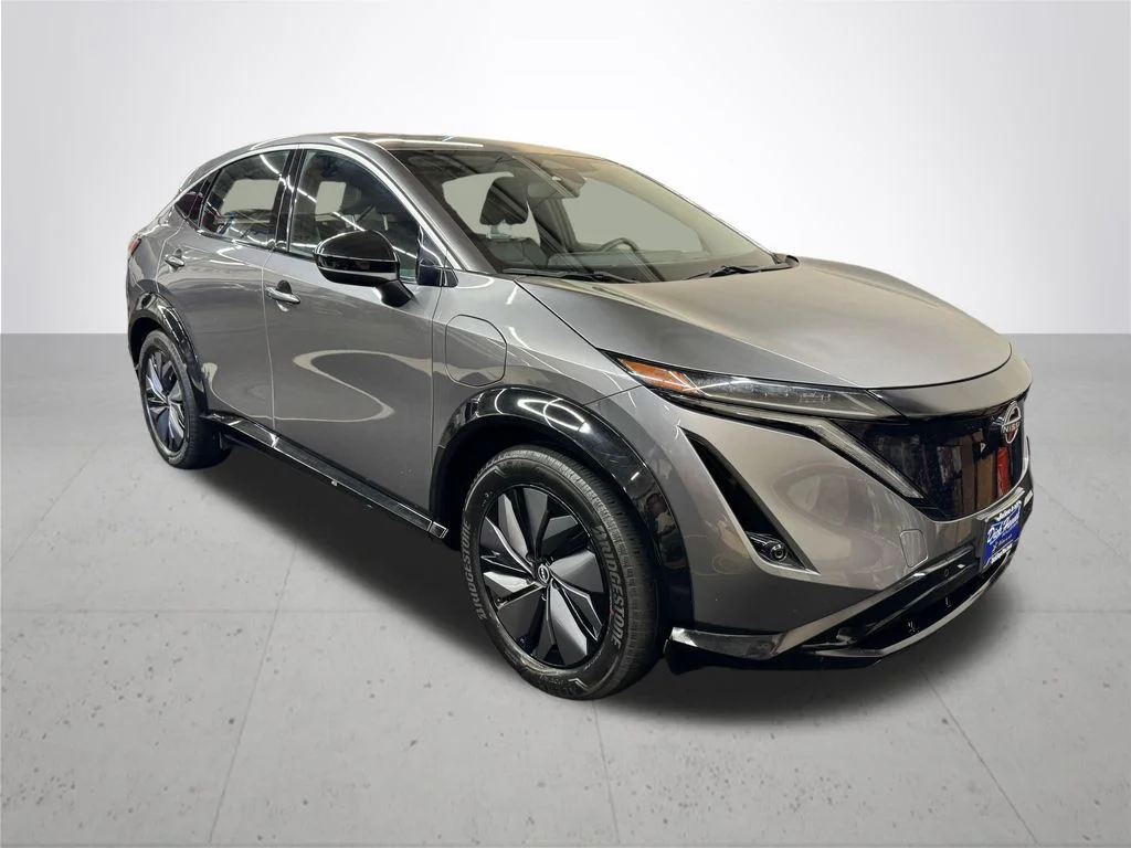 Used 2023 Gray Nissan ENGAGE image 10