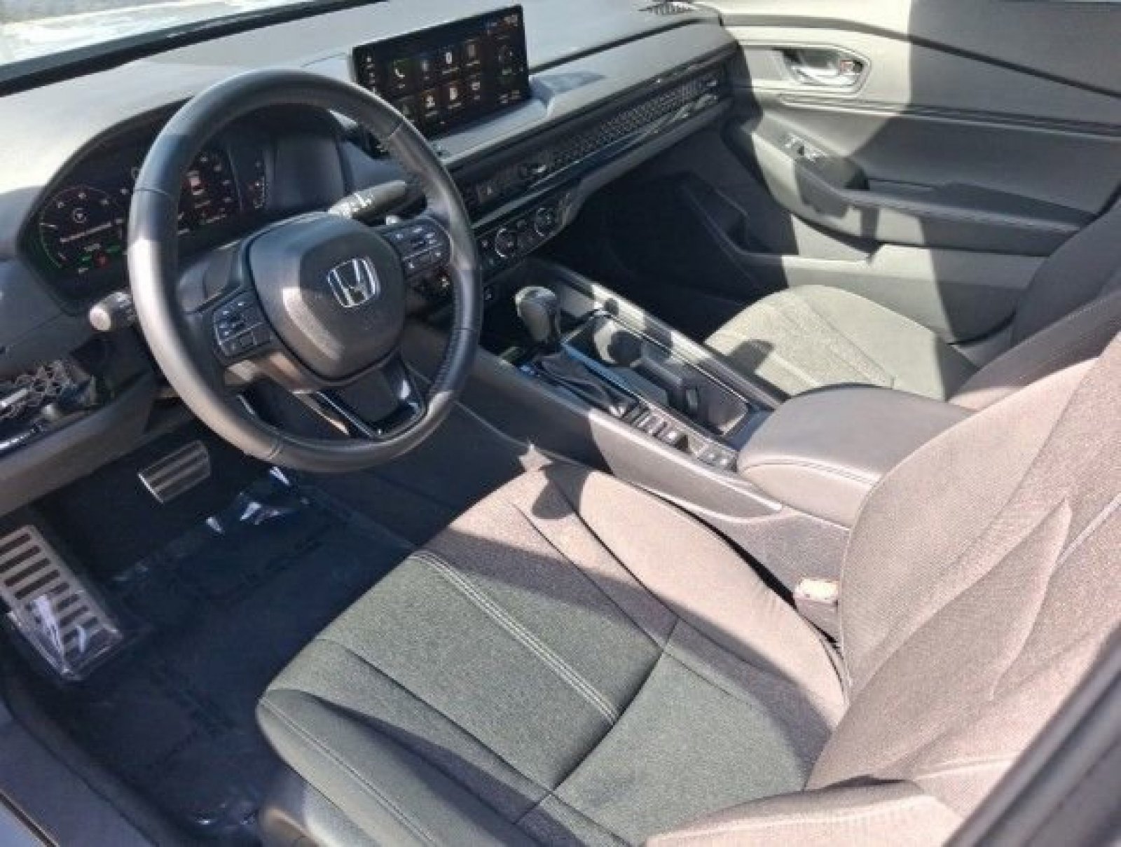 2025 Honda Accord Hybrid Sport - Photo 15