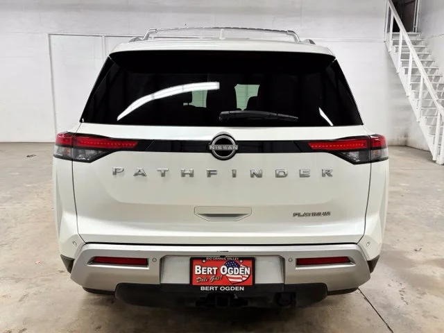 Used 2023 White Nissan Platinum image 6