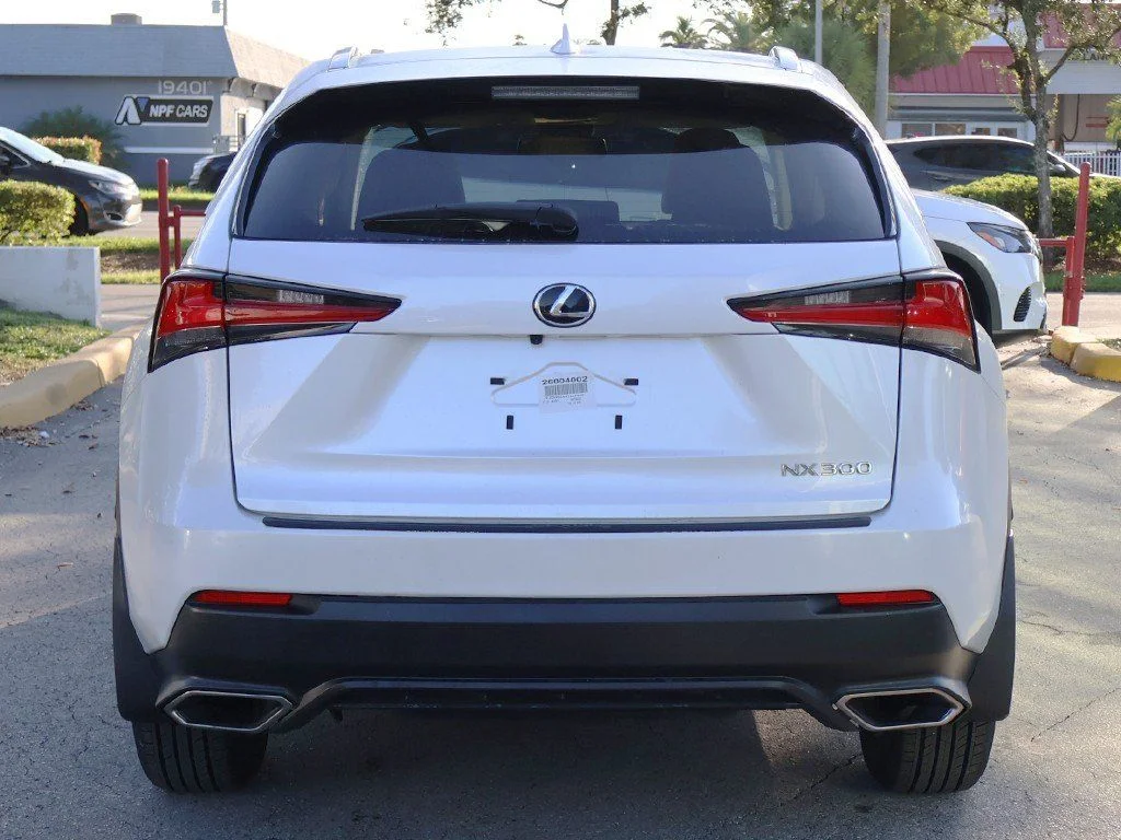 2021 Lexus NX 300 - Photo 10