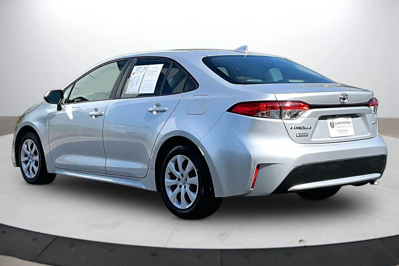 Certified Used 2022 Silver Toyota LE image 7