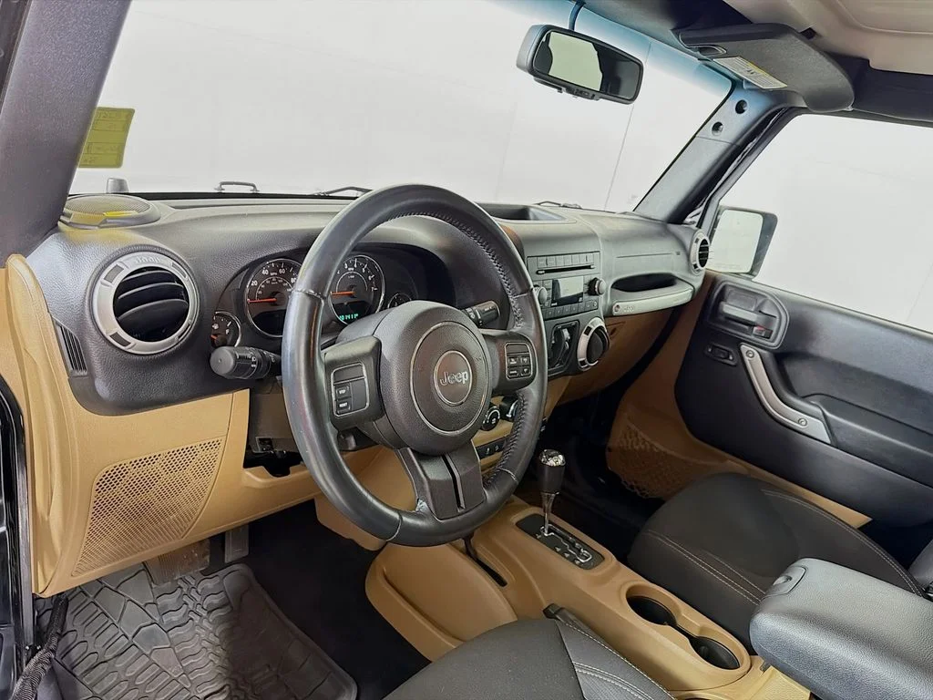 Used 2015 Black Jeep Unlimited Sahara image 10