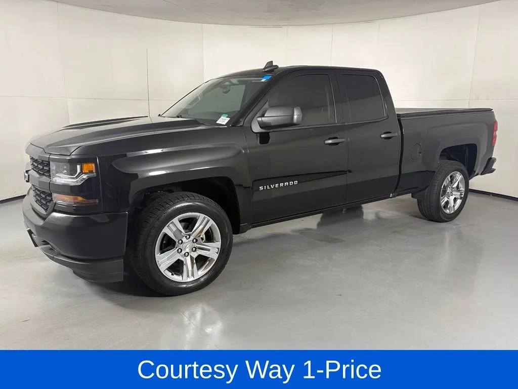 Used 2018 BLACK Chevrolet Custom image 6