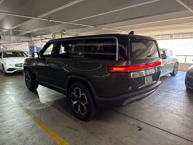 Used 2024  Rivian Adventure image 4
