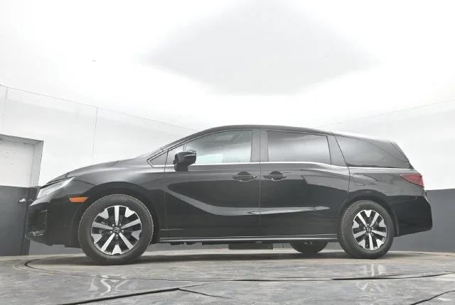 2025 Honda Odyssey EX-L - Photo 102