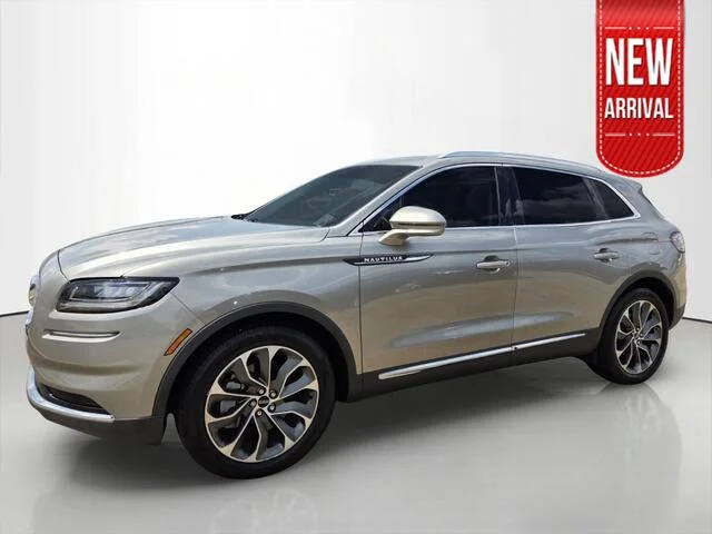 Used 2023 Jewel Sandstone Metallic Premium Colorant Lincoln Reserve image 1