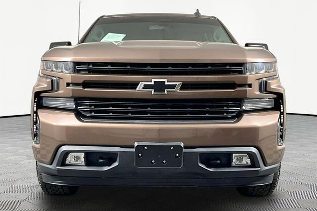 Used 2019 Beige Chevrolet RST image 2