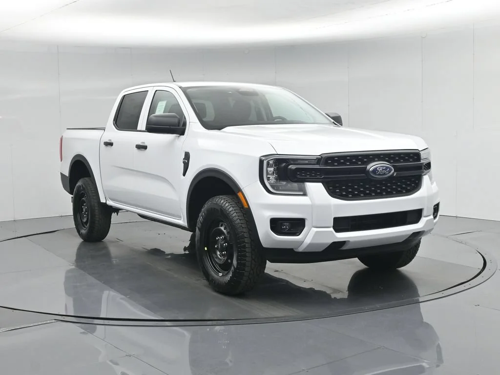 New 2026 Oxford White Ford XL image 3
