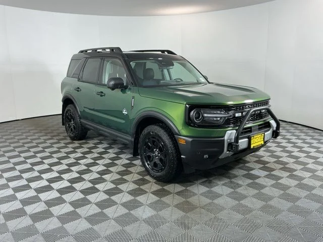 Used 2025 Green Ford Outer Banks image 3