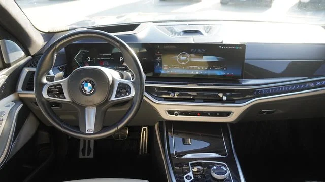 Used 2024 Gray BMW xDrive40i image 16
