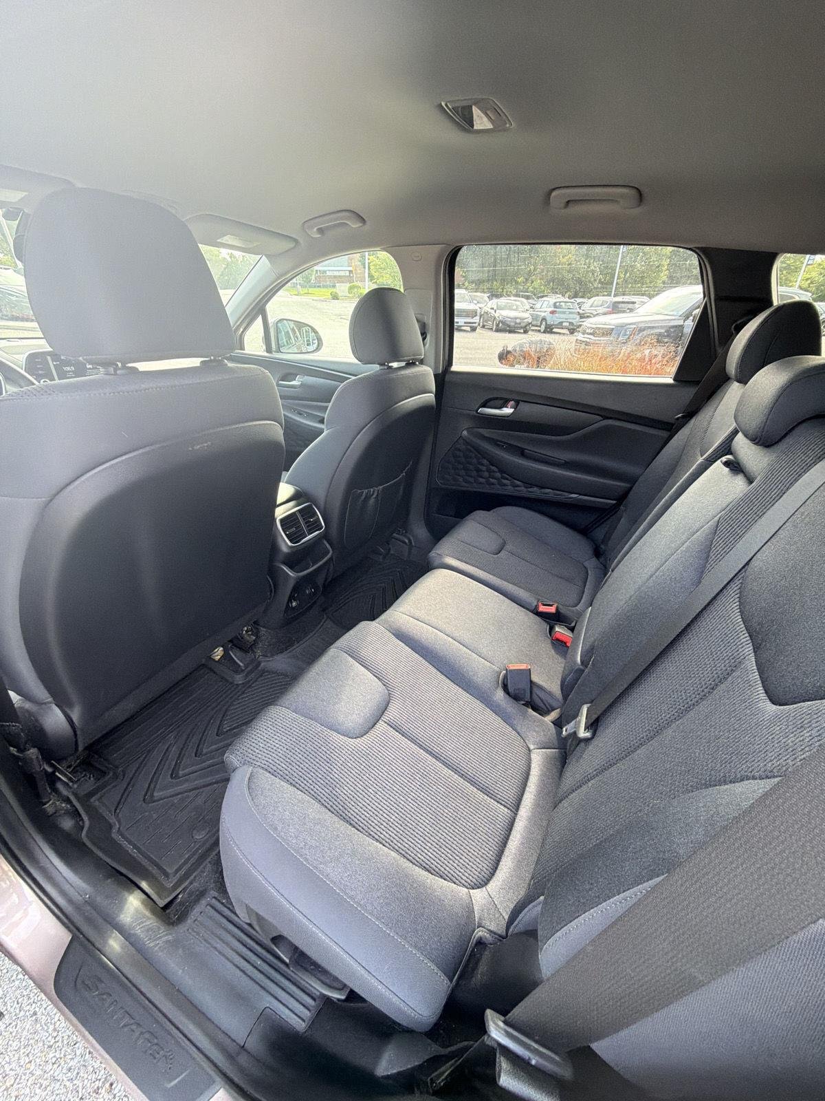 Used 2019 Earthy Bronze Hyundai SE image 12