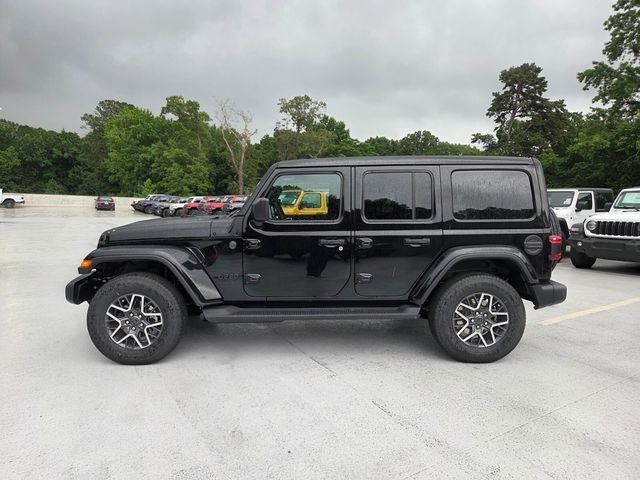 New 2026 Black Clear-Coat Exterior Paint Jeep Sahara image 4