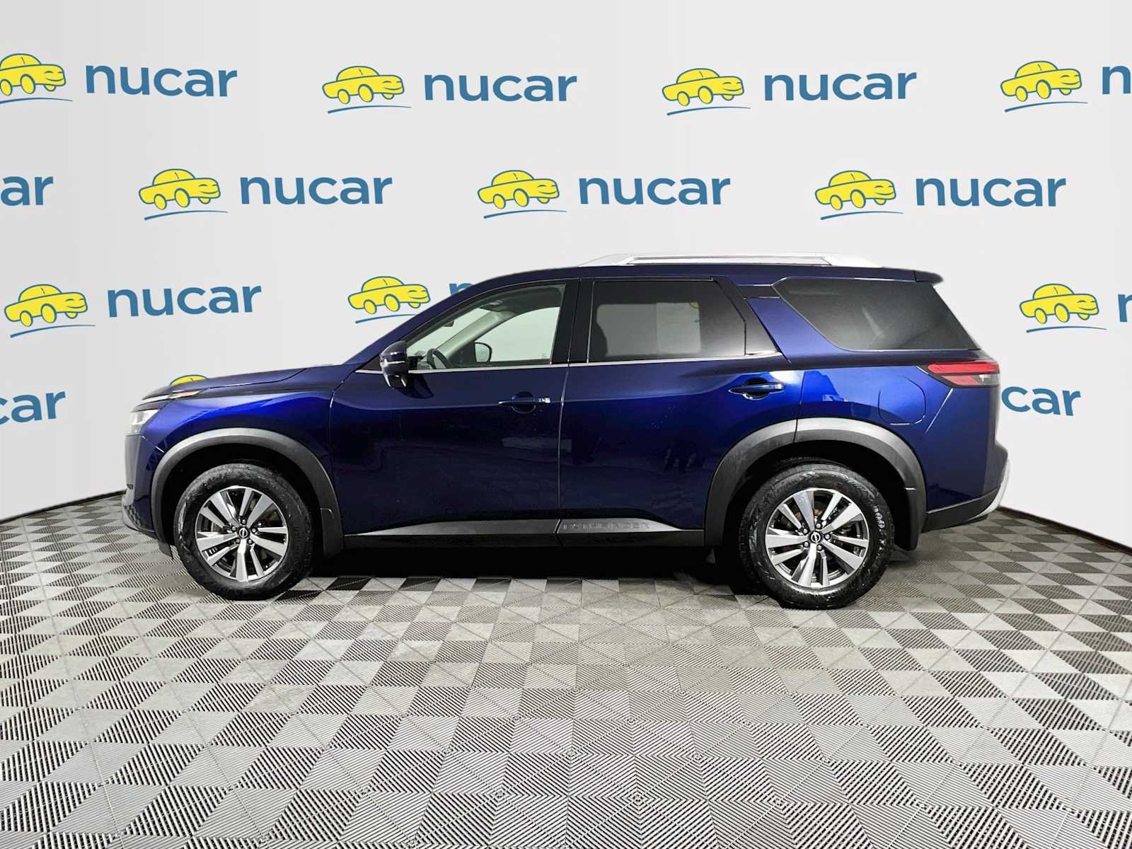 Used 2023 Deep Ocean Blue Pearl Nissan SL image 4