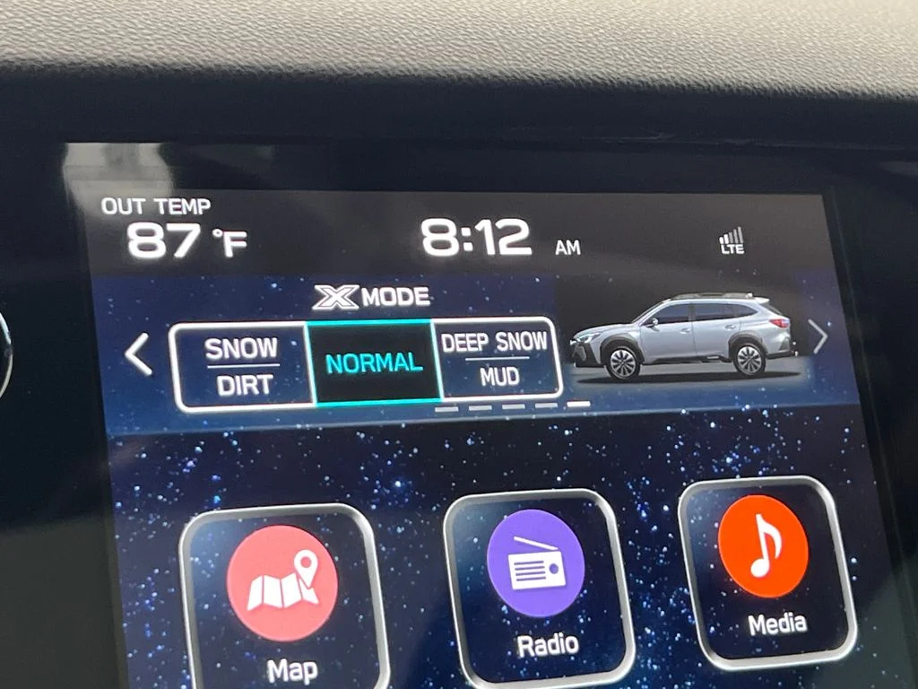 Used 2023 White Subaru Onyx Edition XT image 39