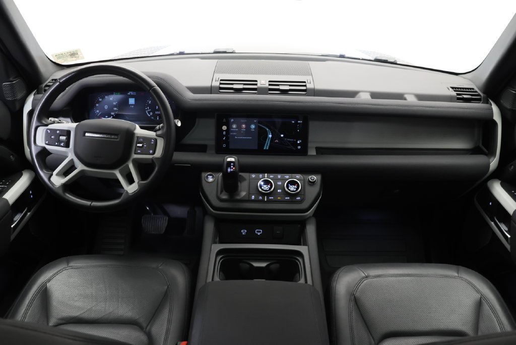 Used 2023 Santorini Black Metallic Land Rover S image 16
