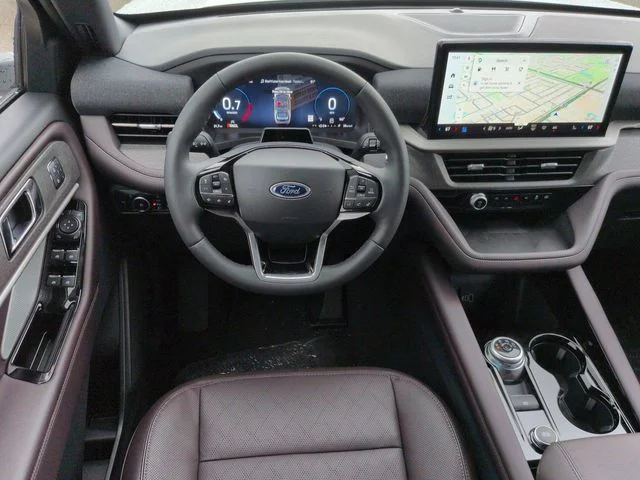 New 2026 Star White Metallic Tri-Coat Ford Platinum™ image 19