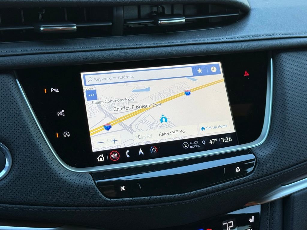 View vehicle photo 4